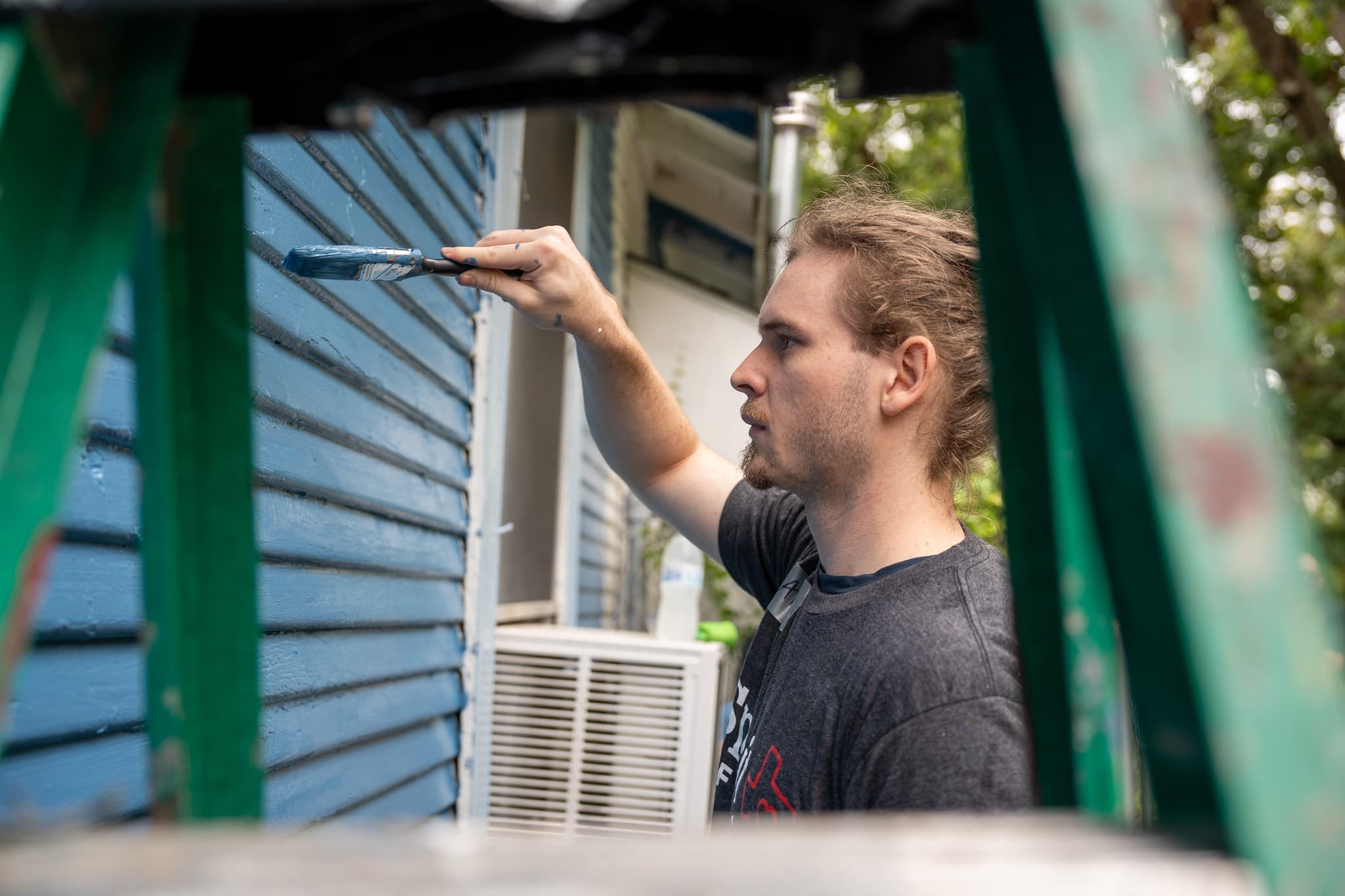 Volunteers at a rebuilding site
